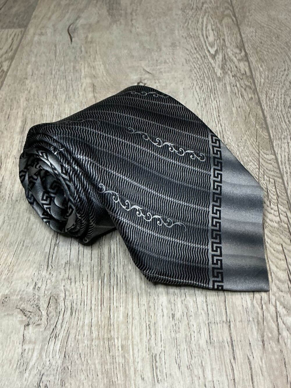 Gianni Versace Men’s Silk Tie Gray Black Patterned - Flawed